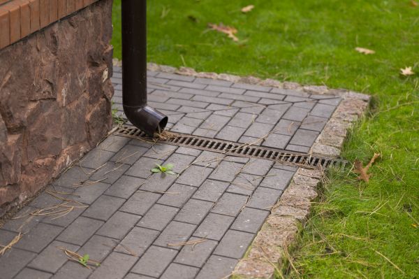 Gutter Drain Maintenance in Sylvania