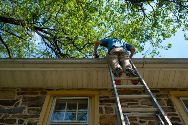 Industrial Gutter Cleaning in Sylvania